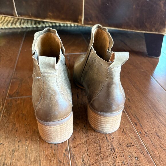 KORKS Ankle Boots/Booties. Size 8. Tan. NWOT - Picture 5 of 8